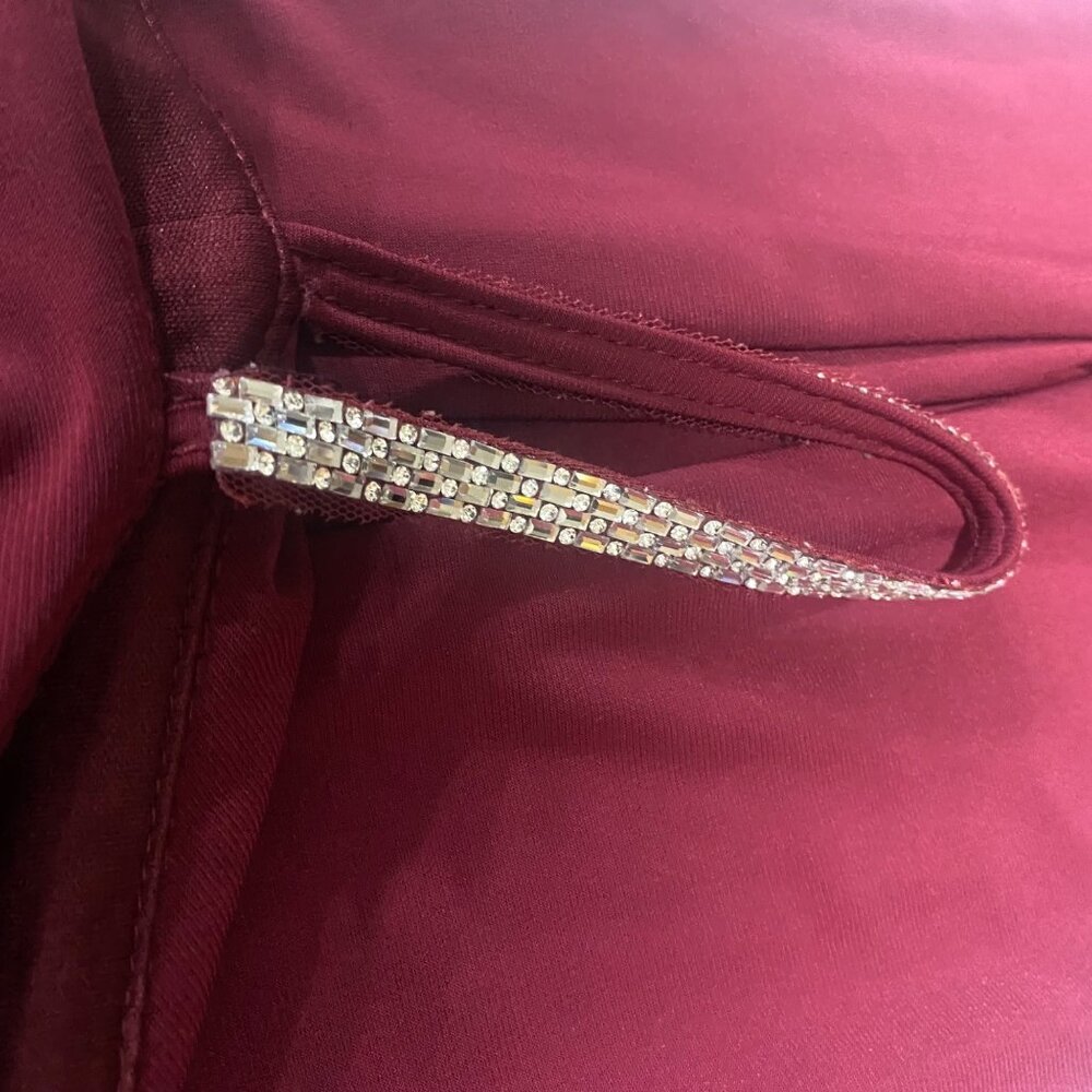 R&M Richards Jumpsuit Size M Burgundy Rhinestone Ruffle - Picture 12 of 13